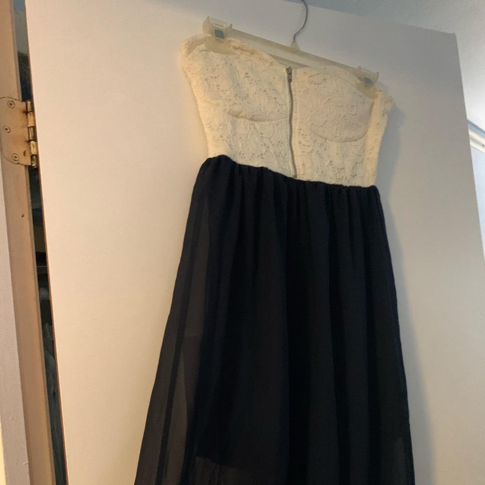 Strapless dress
